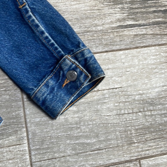 Levi’s Classic womens denim Jean Jacket sz Medium - Picture 8 of 10